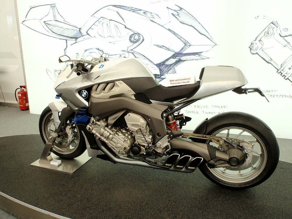 New 6 clyinder BMW Garmisch 3.7.10.JPG
